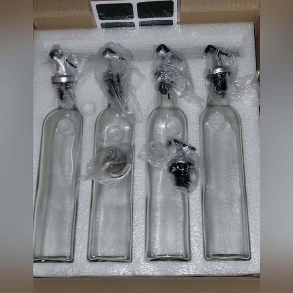 4 Pack 17oz Glass Olive Oil Dispenser Bottles with Pourers, Labels, and Funnel. - Picture 6 of 8